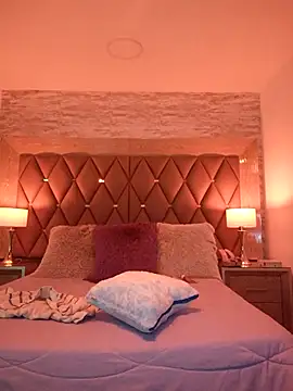 Snapshot of AmiraMorgan chatting on 11.30.25 AmiraMorgan online show from 11.30.25