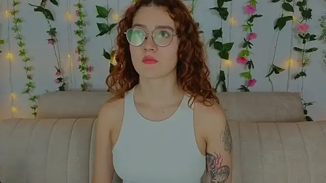 MiaWinxxx online show from 09.28.25