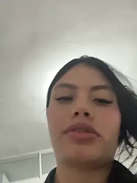 Snapshot of fendi_E chatting on 09.11.25 fendi E online show from 09.11.25