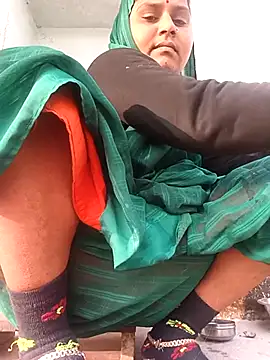 Sheema tyagi online show from 12.15.25