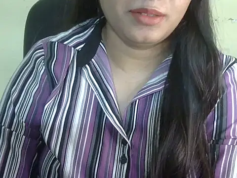 Snapshot of Aanya_Hazel chatting on 10.05.25 Aanya Hazel online show from 10.05.25