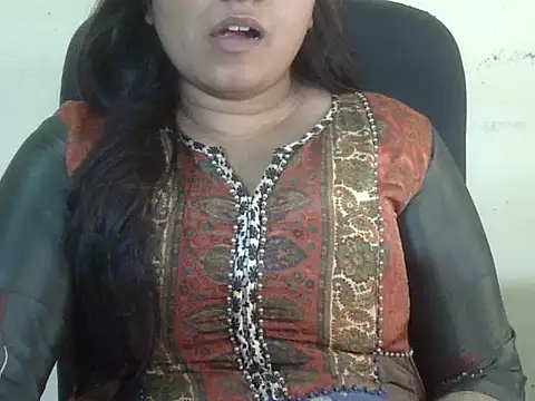 Snapshot of Aanya_Hazel chatting on 10.16.25 Aanya Hazel online show from 10.16.25