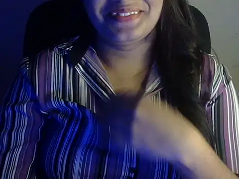 Snapshot of Aanya_Hazel chatting on 10.17.25 Aanya Hazel online show from 10.17.25