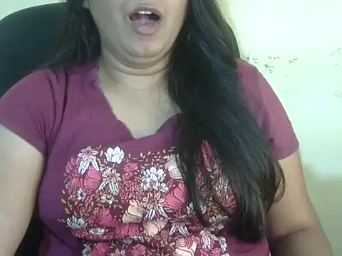 Snapshot of Aanya_Hazel chatting on 10.24.25 Aanya Hazel online show from 10.24.25