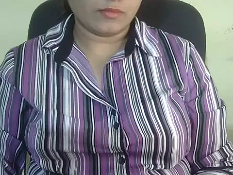 Snapshot of Aanya_Hazel chatting on 11.01.25 Aanya Hazel online show from 11.01.25