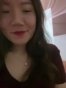 Snapshot of Pyy07 chatting on 12.04.25 Pyy07 online show from 12.04.25