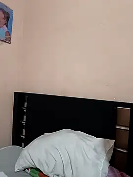 Lahila  online show from 10.30.25