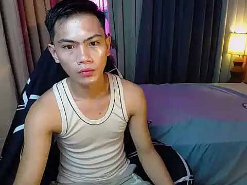 Snapshot of alex_cummer chatting on 11.24.25 alex cummer online show from 11.24.25