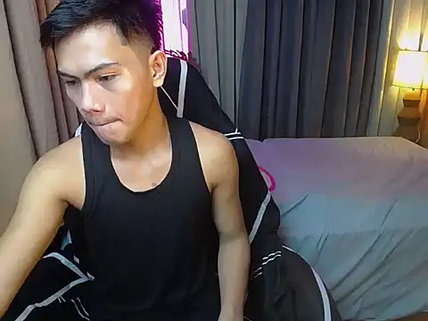 Snapshot of alex_cummer chatting on 11.26.25 alex cummer online show from 11.26.25