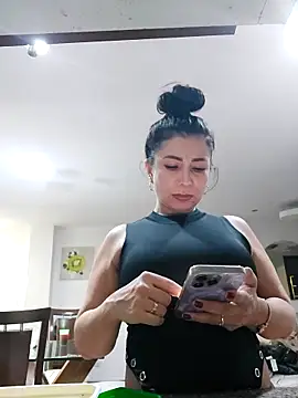 mia mancinii online show from 12.19.25