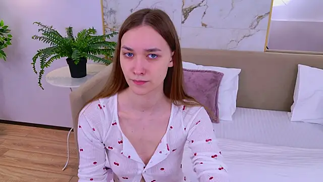 AmadaReine online show from 11.29.25