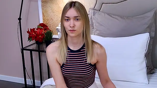AmadaReine online show from 06.19.26