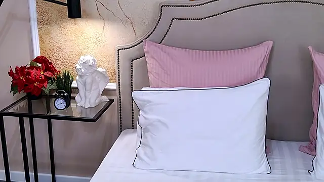 AmadaReine online show from 07.30.26