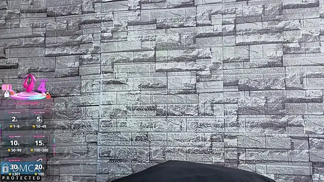 Kiara Zahiri   online show from 11.28.25