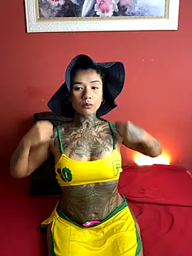 Snapshot of xbigpeach chatting on 11.06.25 xbigpeach online show from 11.06.25