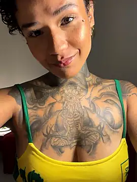 Snapshot of xbigpeach chatting on 01.13.26 xbigpeach online show from 01.13.26