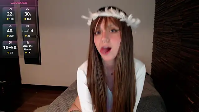 Snapshot of babedooll chatting on 11.02.25 babedooll online show from 11.02.25