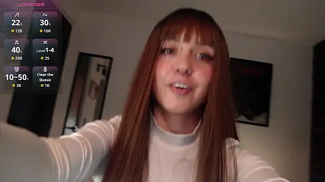 Snapshot of babedooll chatting on 12.14.25 babedooll online show from 12.14.25