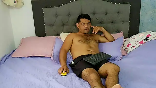 Nicolletorres2 online show from 11.27.25