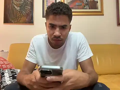 Snapshot of Markitos2323 chatting on 11.12.25 Markitos2323 online show from 11.12.25