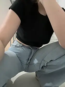 Cumonmme online show from 11.03.25