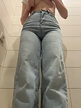 Cumonmme online show from 11.16.25