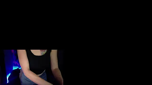 Snapshot of xpbunni chatting on 09.28.25 xpbunni online show from 09.28.25