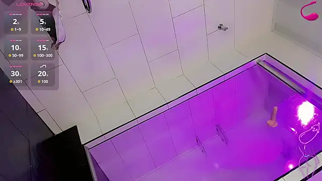 Ana sophia  online show from 12.03.25