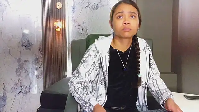 Snapshot of Kristall_06 chatting on 12.02.25 Kristall 06 online show from 12.02.25