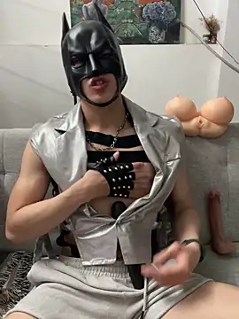 Snapshot of anhkiet_huang chatting on 11.19.25 anhkiet huang online show from 11.19.25