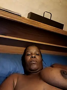 Snapshot of sweetdebbiexxxx chatting on 11.18.25 sweetdebbiexxxx online show from 11.18.25