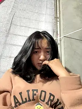 Lonnina online show from 12.18.25