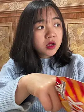 Lonnina online show from 12.19.25