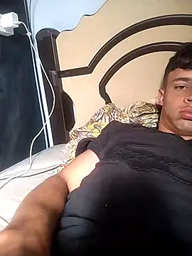 Snapshot of Michell699 chatting on 09.21.25 Michell699 online show from 09.21.25