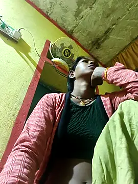 Snapshot of Fasfas2 chatting on 11.12.25 Fasfas2 online show from 11.12.25