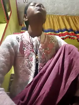 Snapshot of Fasfas2 chatting on 11.27.25 Fasfas2 online show from 11.27.25