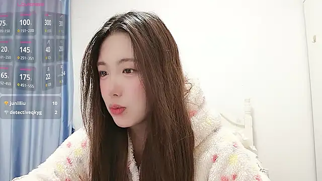 Snapshot of Luna_868 chatting on 11.25.25 Luna 868 online show from 11.25.25