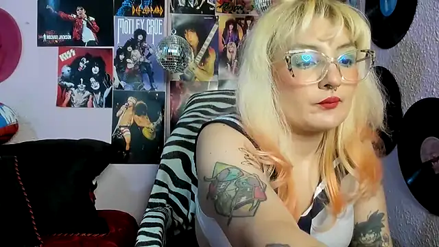 Avril Maria online show from 04.08.26