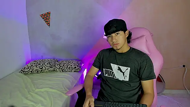 Laura and Kevin online show from 11.20.25