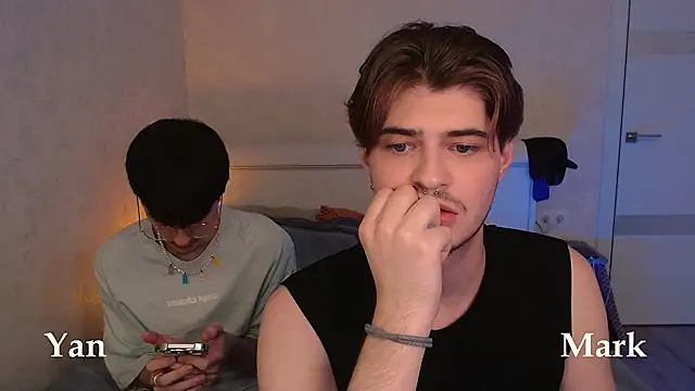 Snapshot of itsyanbb chatting on 09.11.25 itsyanbb online show from 09.11.25