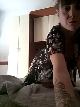 Snapshot of Nikita2406 chatting on 10.29.25 Nikita2406 online show from 10.29.25