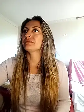 Snapshot of -AngelNova- chatting on 09.11.25 -AngelNova- online show from 09.11.25