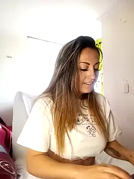 Snapshot of -AngelNova- chatting on 09.14.25 -AngelNova- online show from 09.14.25