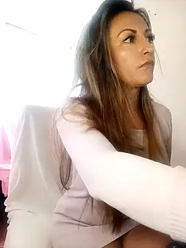 Snapshot of -AngelNova- chatting on 09.16.25 -AngelNova- online show from 09.16.25