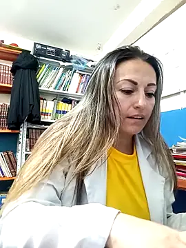 Snapshot of -AngelNova- chatting on 10.01.25 -AngelNova- online show from 10.01.25