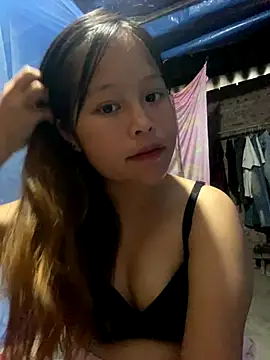 Snapshot of O_o_UwU_o_O chatting on 10.12.25 O o UwU o O online show from 10.12.25