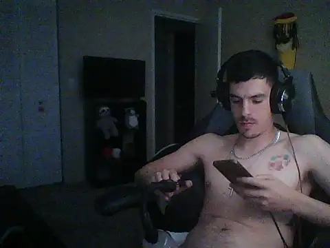 Snapshot of latinosatiro94 chatting on 10.09.25 latinosatiro94 online show from 10.09.25