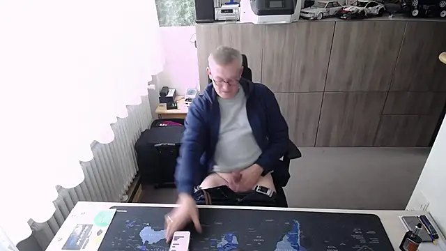 Snapshot of randyandy67 chatting on 11.10.25 randyandy67 online show from 11.10.25