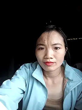 ngan-cute online show from 10.30.25