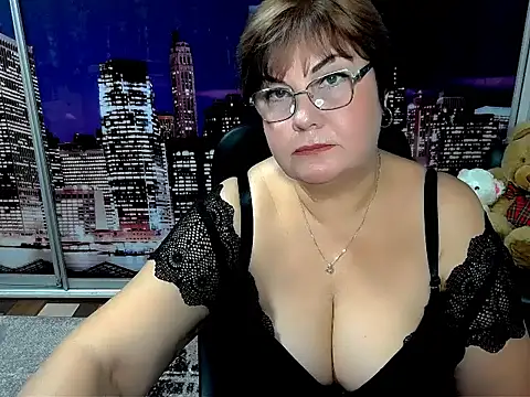 Bela Lana  online show from 10.24.25